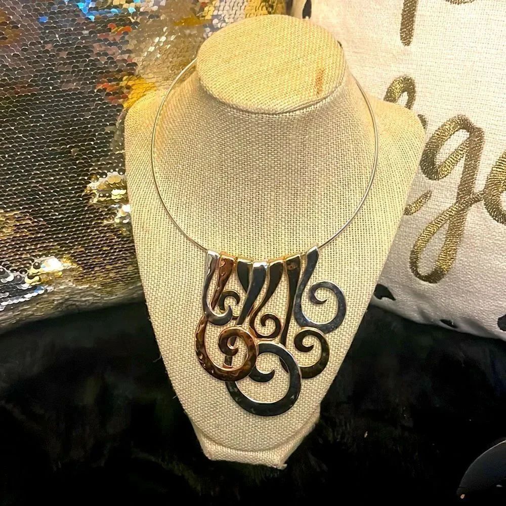 Chicos tri color hammered swirl metal choker/necklace statement